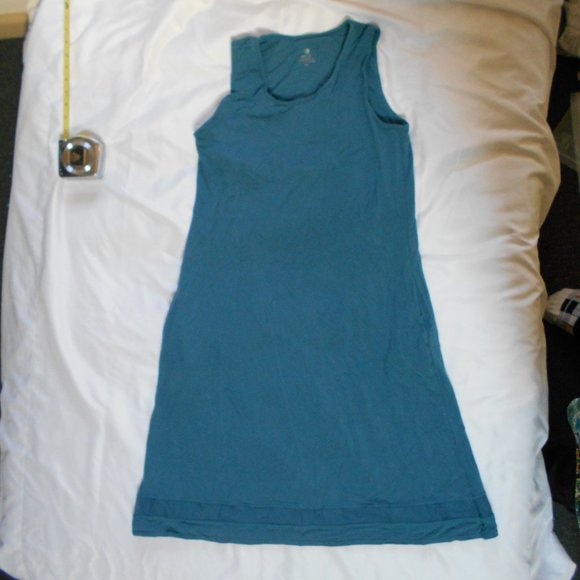 Athletic Dress with built in bra and pockets - Picture 1 of 5